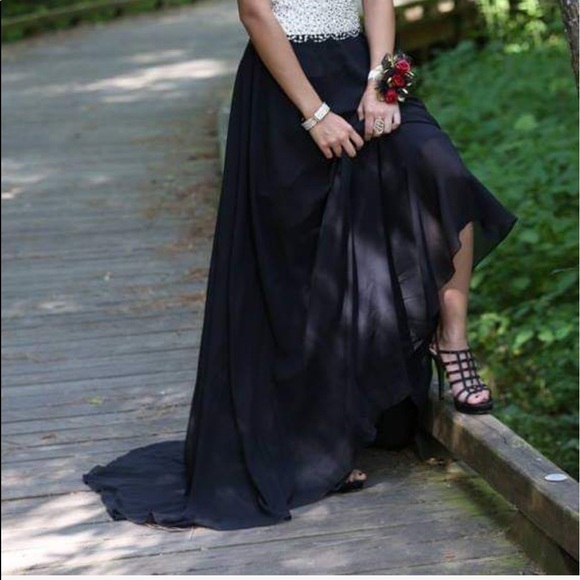 Prom/formal Dress - Picture 3 of 8